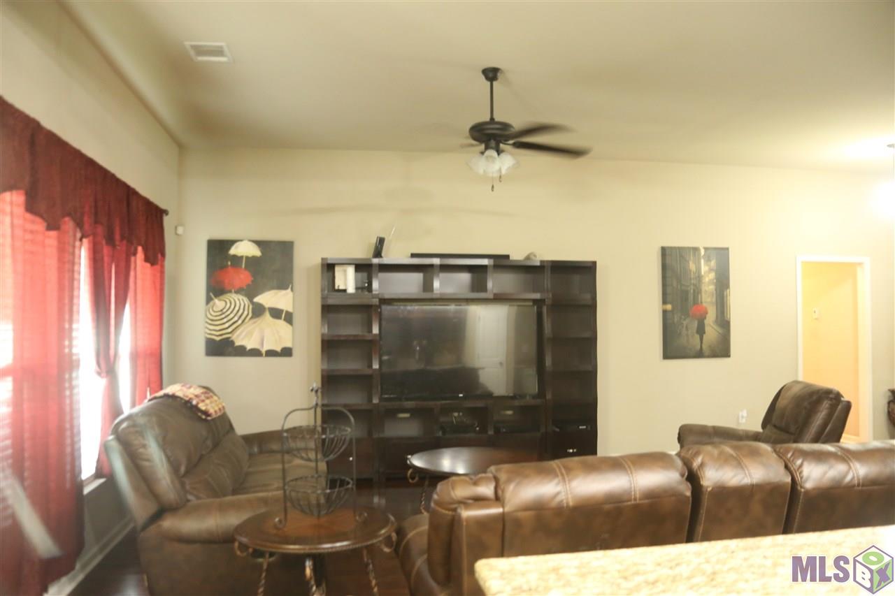 4367 Boulevard Acadien Addis, LA 70710 - Photo 6 of 19 Family Room
