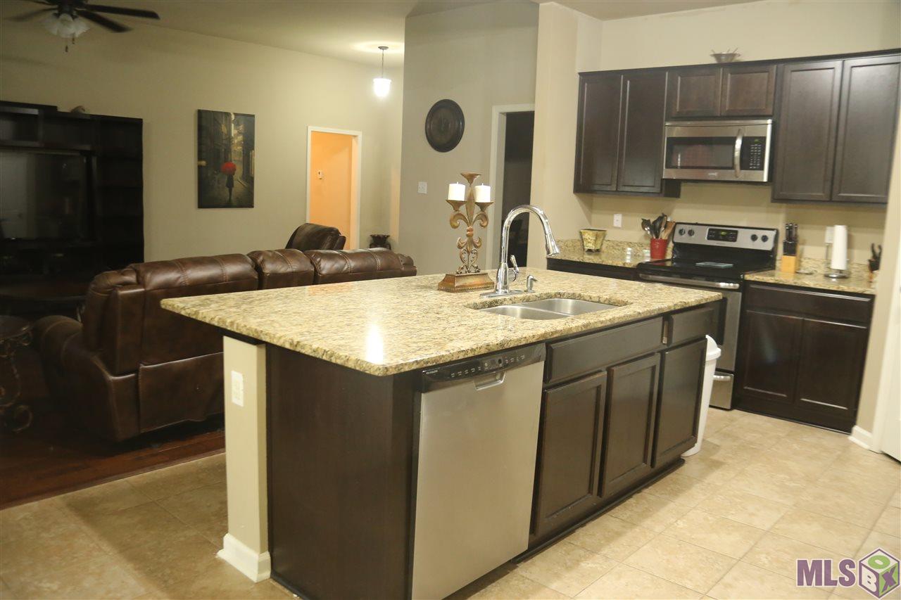 4367 Boulevard Acadien Addis, LA 70710 - Photo 7 of 19 Kitchen