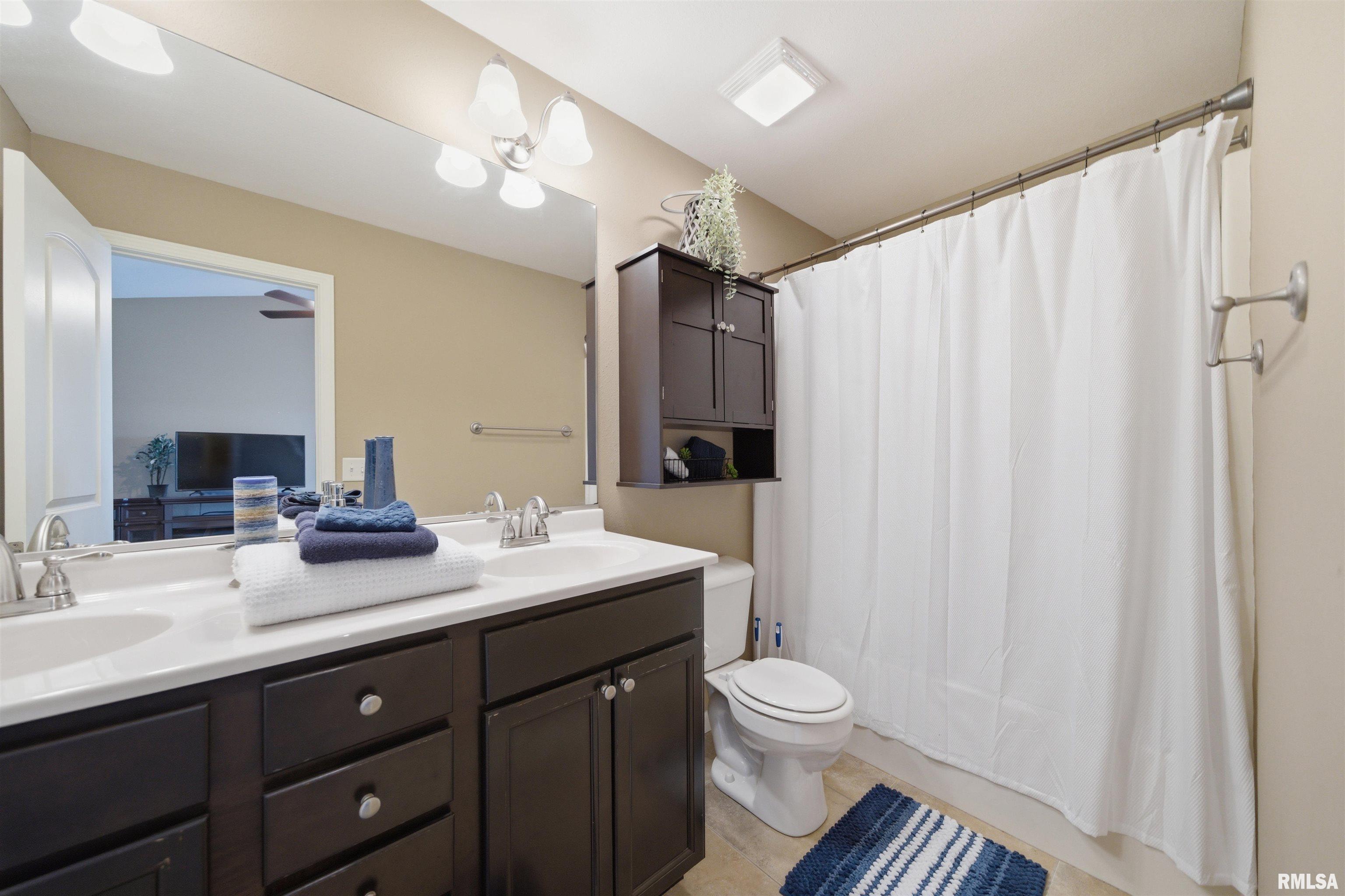 1906 Glenbridge Road Bloomington, IL 61704 - Photo 18 of 33