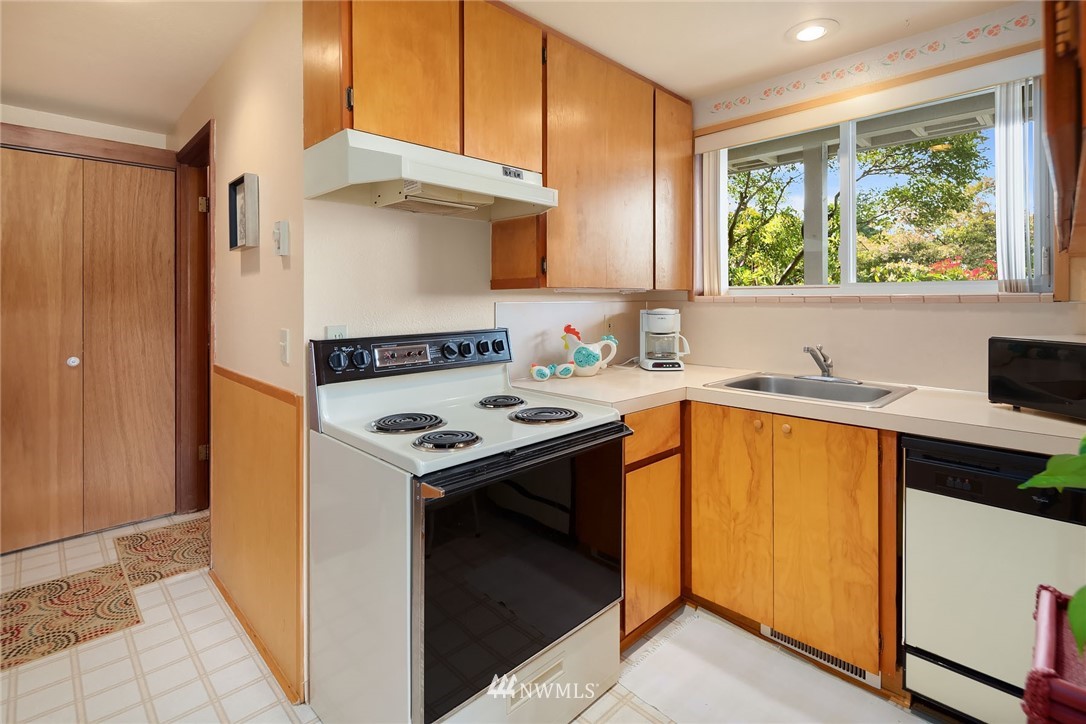 934 Maple Street Edmonds, WA 98020 - Photo 18 of 25