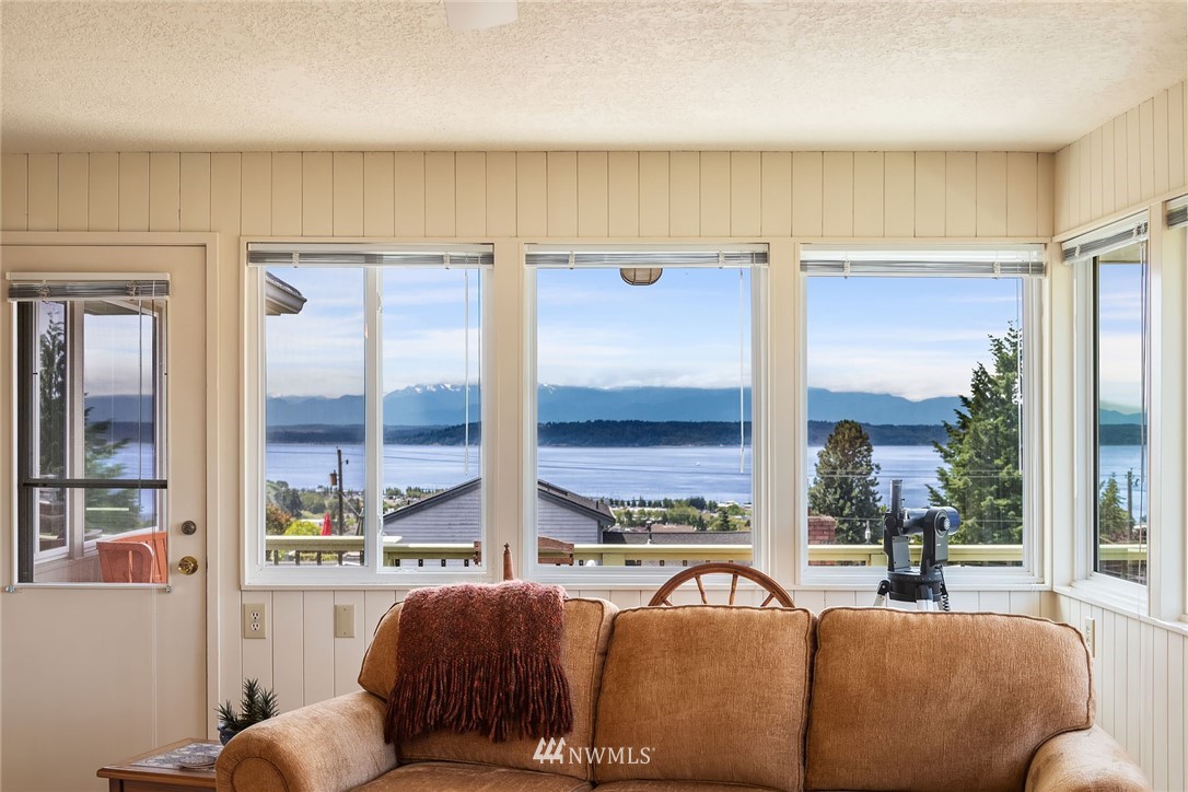 934 Maple Street Edmonds, WA 98020 - Photo 10 of 25