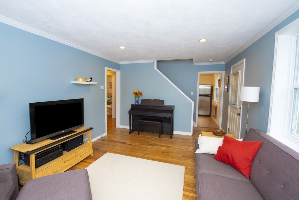 11 Sylvester Road Natick, MA 01760 - Photo 8 of 22 Gallery Image 8