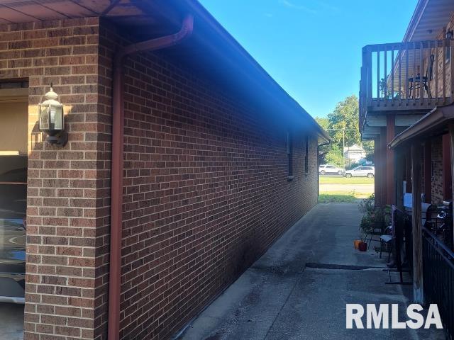 526 South Grand Avenue West Springfield, IL 62704 - Photo 3 of 3