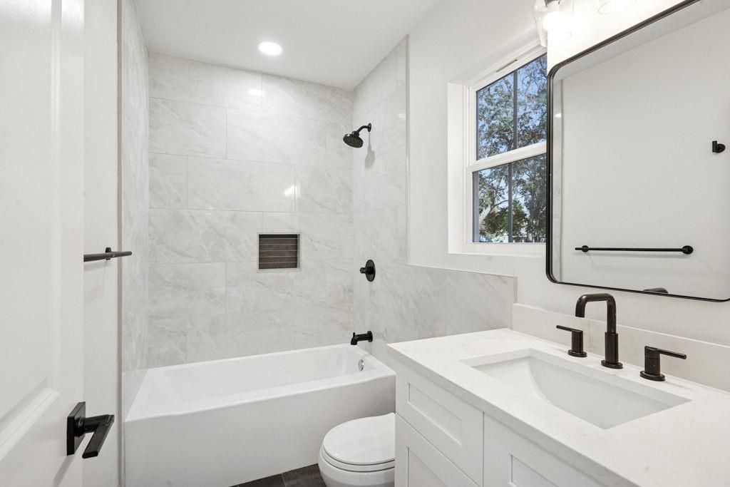 2016 Toledano Street, Unit A Kenner, LA 70062 - Photo 7 of 12