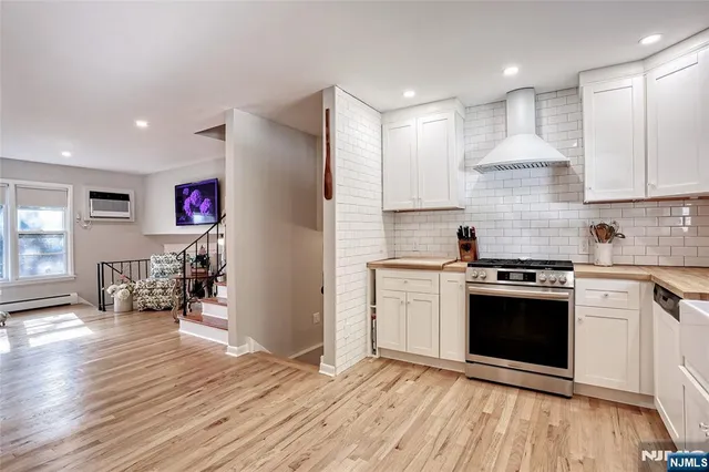 $699,000 | 314 Hirschfield Place, New Milford, NJ 07646