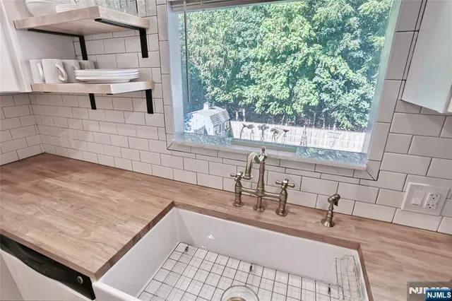 $699,000 | 314 Hirschfield Place, New Milford, NJ 07646