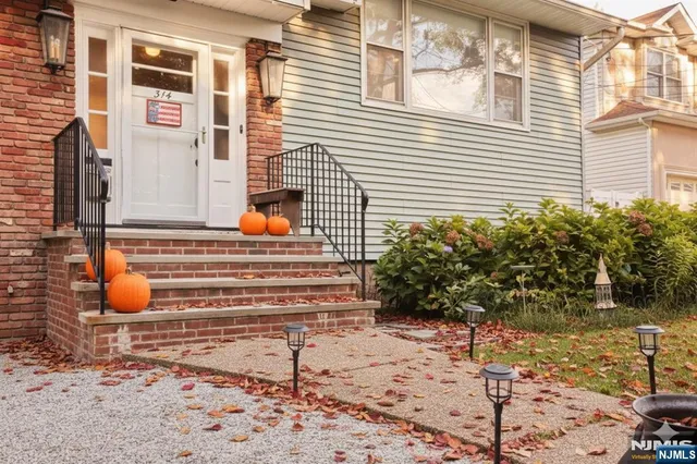 $699,000 | 314 Hirschfield Place, New Milford, NJ 07646