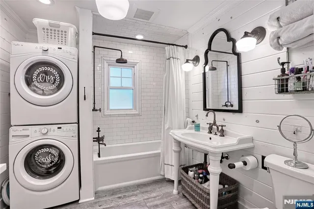 $699,000 | 314 Hirschfield Place, New Milford, NJ 07646