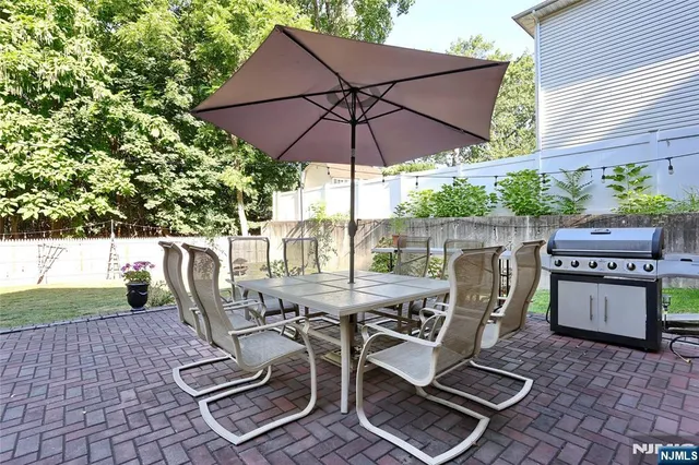 $699,000 | 314 Hirschfield Place, New Milford, NJ 07646