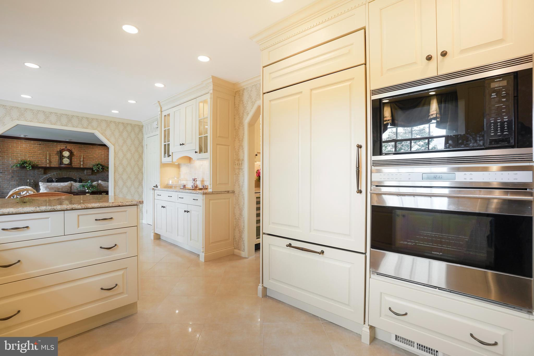 14716 Silverstone Drive Silver Spring, MD 20905 - Photo 13 of 48 Double ovens, appliance garage, granite counters