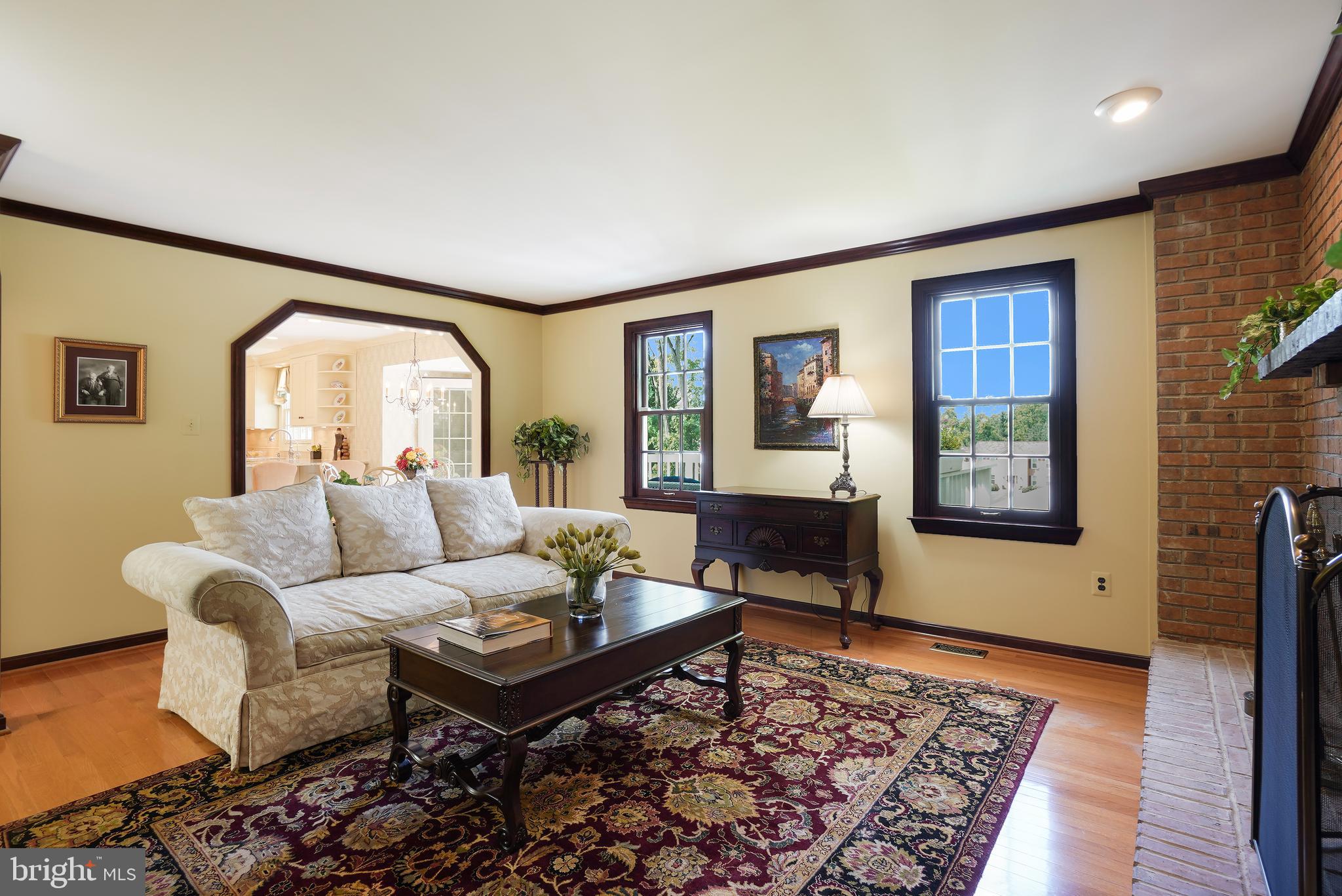 14716 Silverstone Drive Silver Spring, MD 20905 - Photo 17 of 48 Note the builder hallmark of arched doorways!