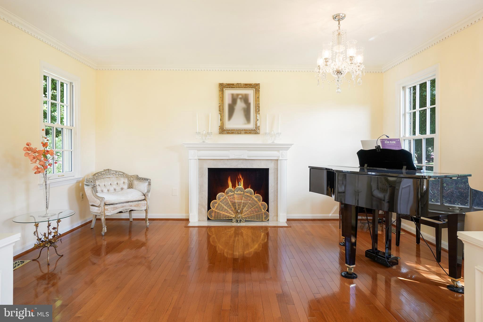14716 Silverstone Drive Silver Spring, MD 20905 - Photo 7 of 48 Pillars and knee walls help create the "new look"!