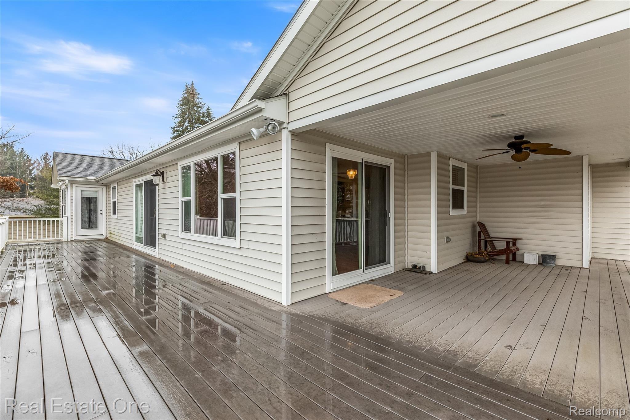 8279 Ridge Road Goodrich, MI 48438 - Photo 13 of 56 13.Deck