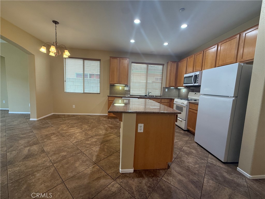 7219 Riley Drive Fontana, CA 92336 - Photo 4 of 22
