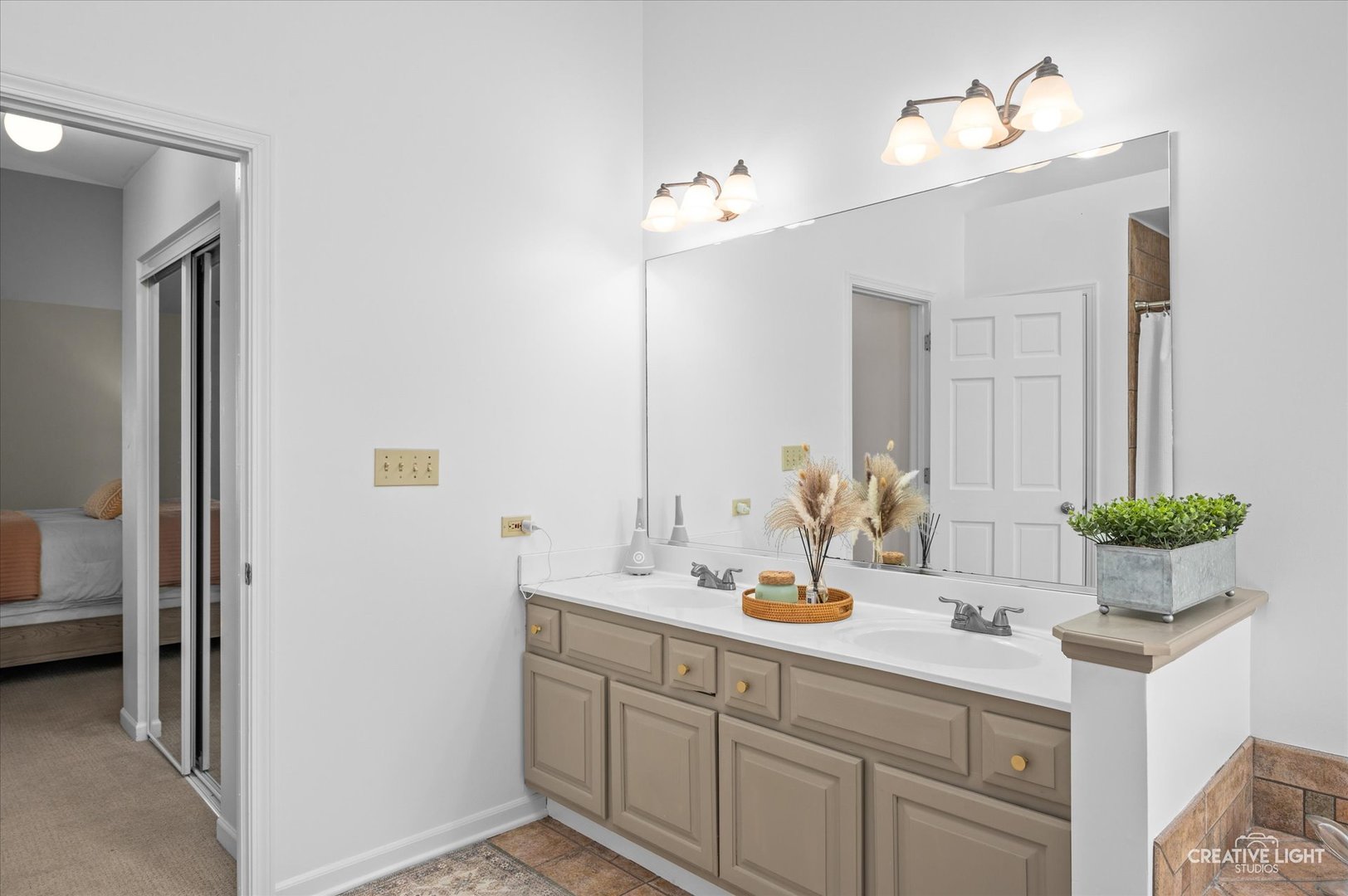 1813 Chestnut Hill Road Plainfield, IL 60586 - Photo 17 of 28 Gallery Image 17