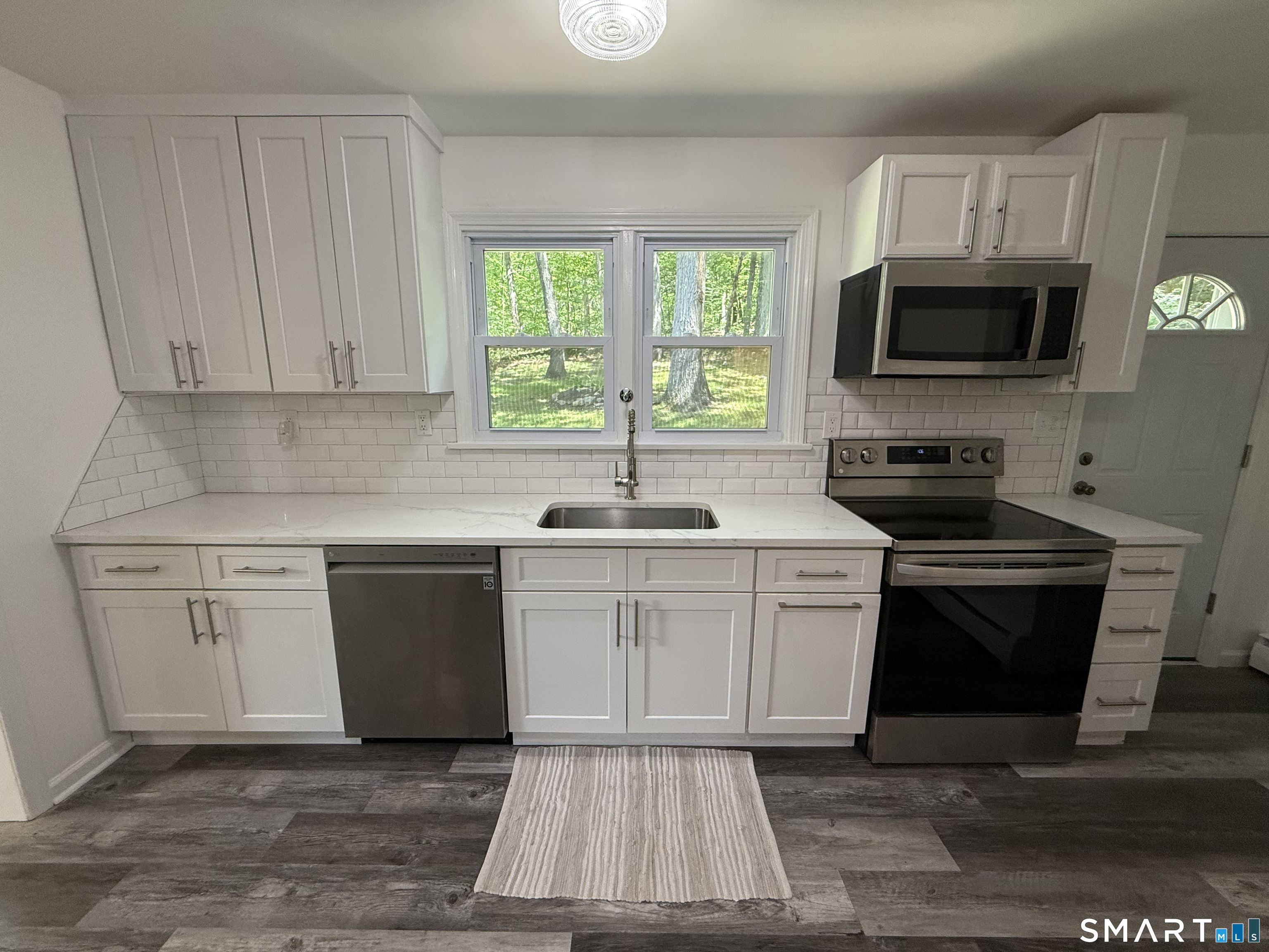 19 Old Town Road Shelton, CT 06484 - Photo 13 of 32
