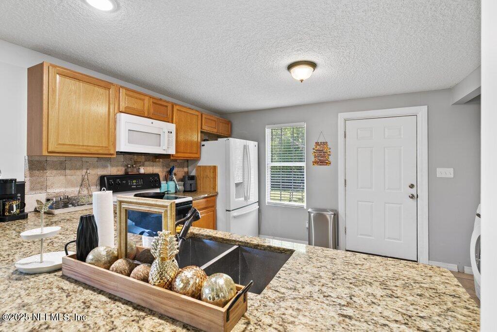 10519 Slay Road Jacksonville, FL 32219 - Photo 8 of 25 014-10519SlayRoad-Jacksonville-FL-32219-