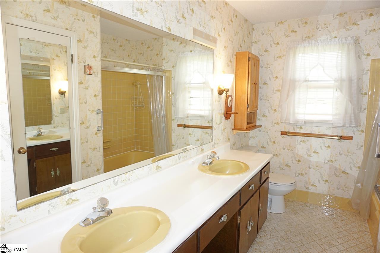 46 Bell Road Greenville, SC 29607 - Photo 18 of 29 Gallery Image 18