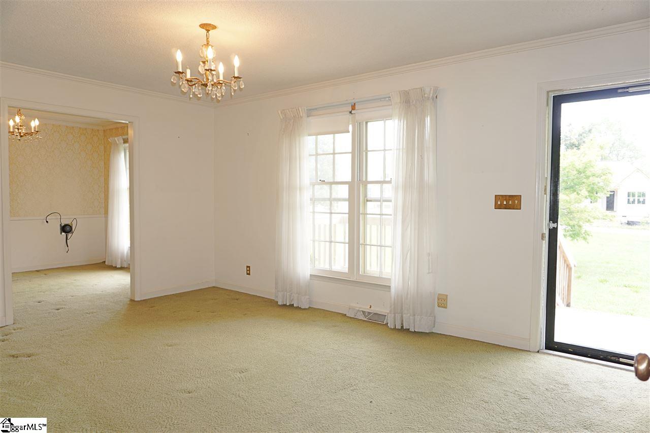 46 Bell Road Greenville, SC 29607 - Photo 3 of 29 Gallery Image 3