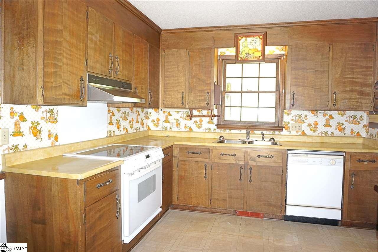 46 Bell Road Greenville, SC 29607 - Photo 6 of 29 Gallery Image 6