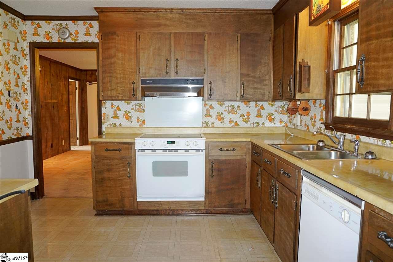 46 Bell Road Greenville, SC 29607 - Photo 7 of 29 Gallery Image 7