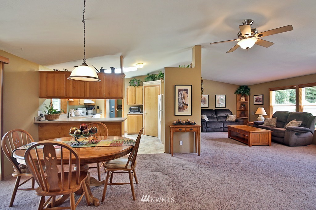 4954 Bounty Loop Freeland, WA 98249 - Photo 14 of 24 Gallery Image 14