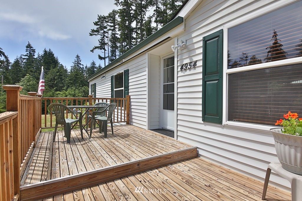 4954 Bounty Loop Freeland, WA 98249 - Photo 17 of 24 Gallery Image 17