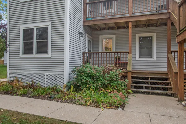 $314,900 | 7374 North Shore Drive, Unit 16, South Haven, MI 49090