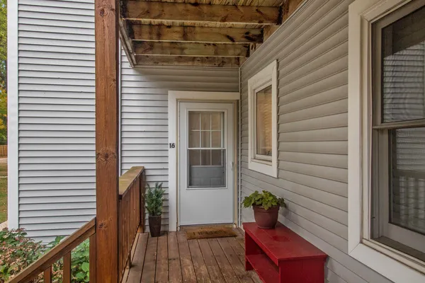 $314,900 | 7374 North Shore Drive, Unit 16, South Haven, MI 49090