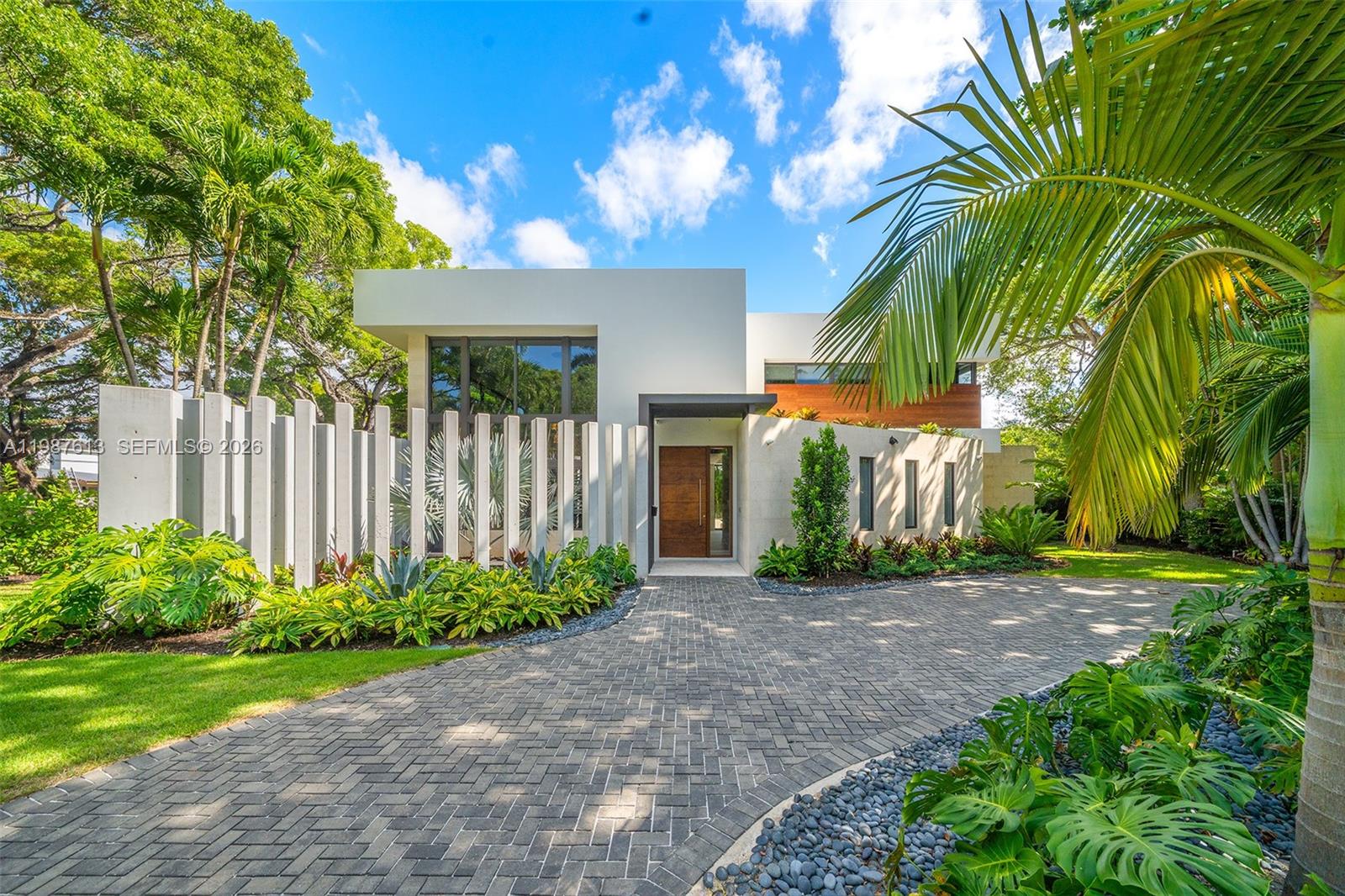 4041 South Le Jeune Road Miami, FL 33133 - Photo 2 of 30 a view of a back yard of the house