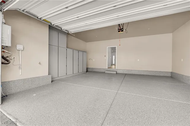 $2,050 | 334 Laurel Peak Drive, Henderson, NV 89015