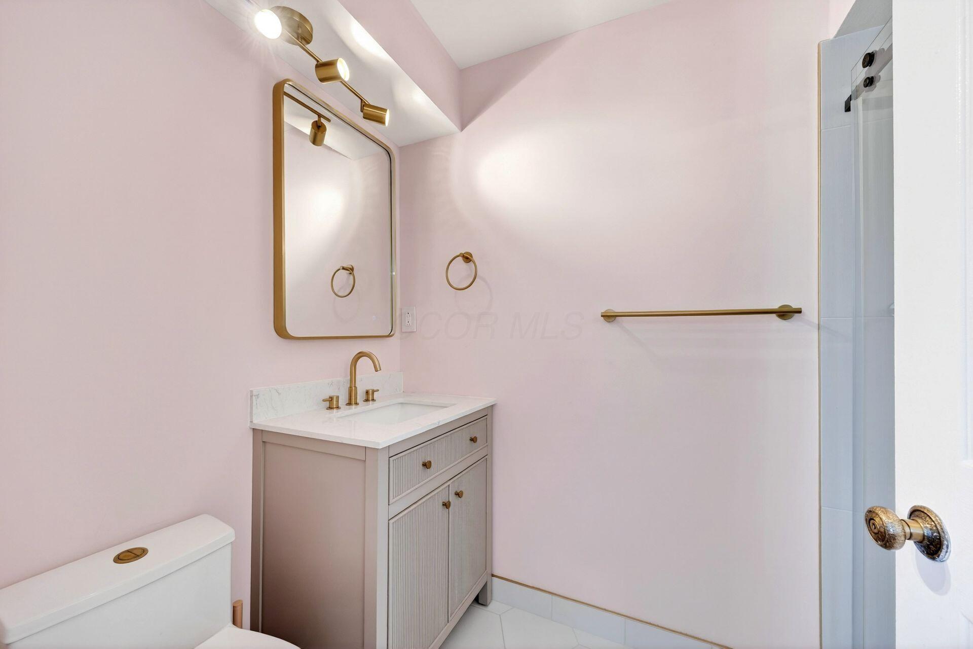2433 Brookwood Road Columbus, OH 43209 - Photo 53 of 105 Fourth Full Bathroom