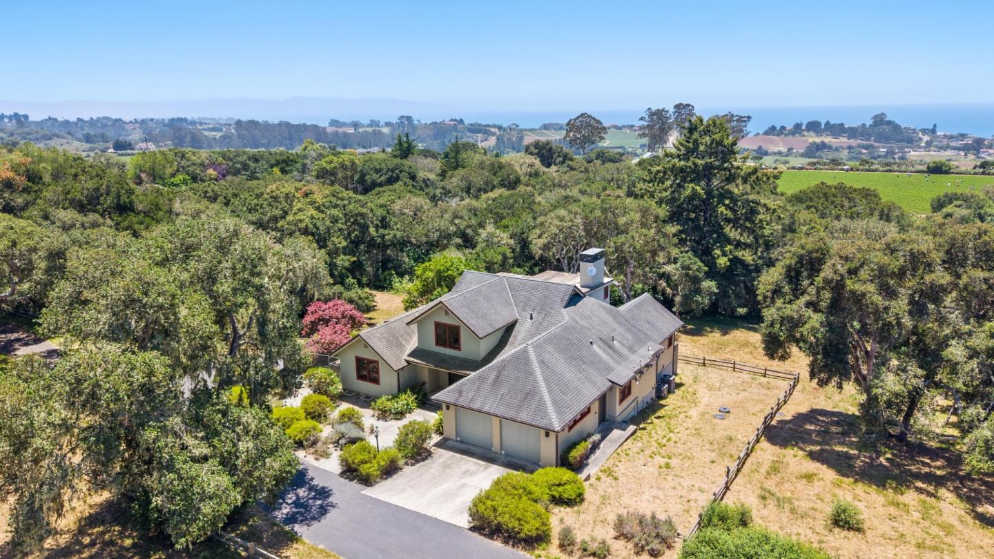 360 Babe Thompson Road Watsonville, CA 95076 - Photo 6 of 73
