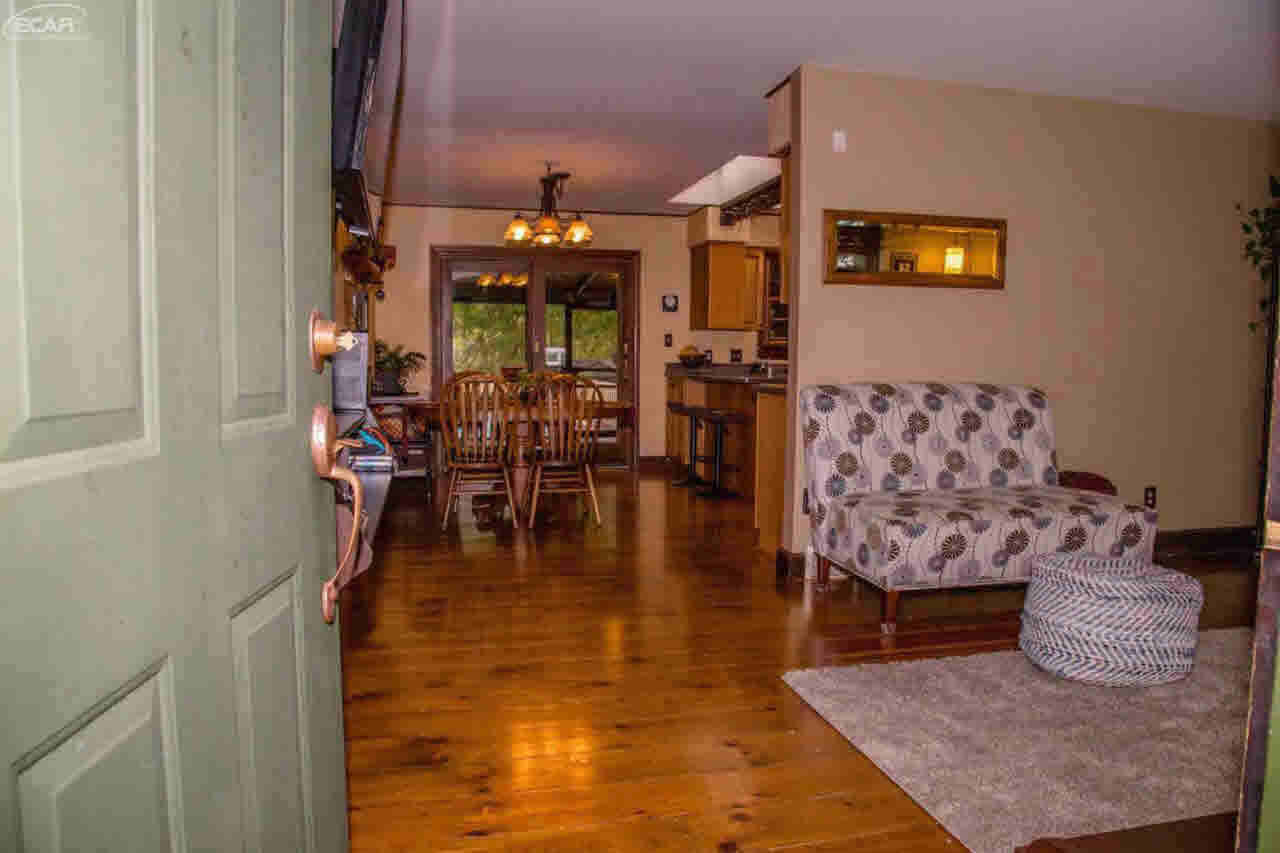 7246 Coldwater Road Flushing, MI 48433 - Photo 4 of 61 21376950-3.JPG