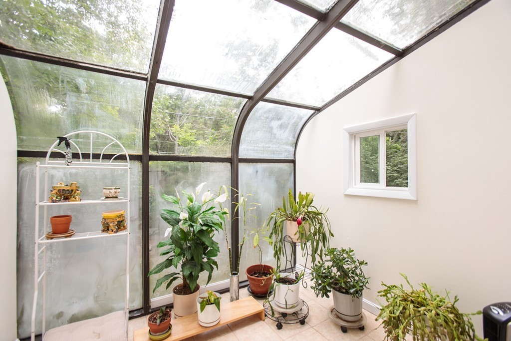 29 Pinewood Road Wellesley, MA 02482 - Photo 6 of 19