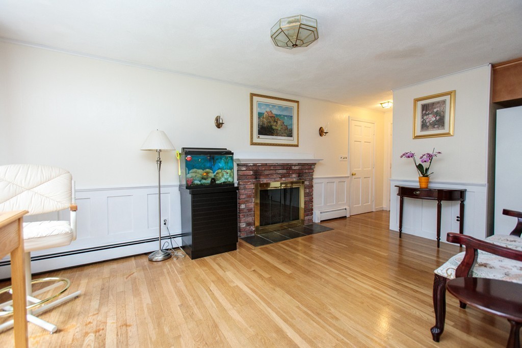 29 Pinewood Road Wellesley, MA 02482 - Photo 7 of 19