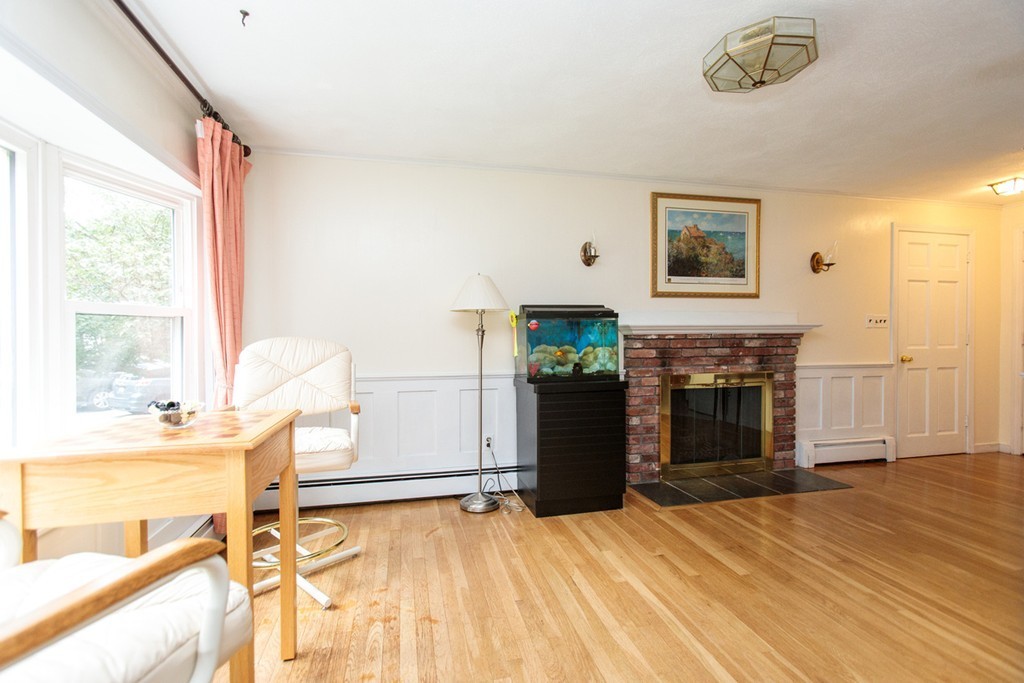 29 Pinewood Road Wellesley, MA 02482 - Photo 8 of 19