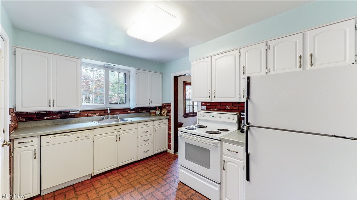 15799 Hemlock Road Chagrin Falls, OH 44022 - Photo 9 of 25 Gallery Image 9
