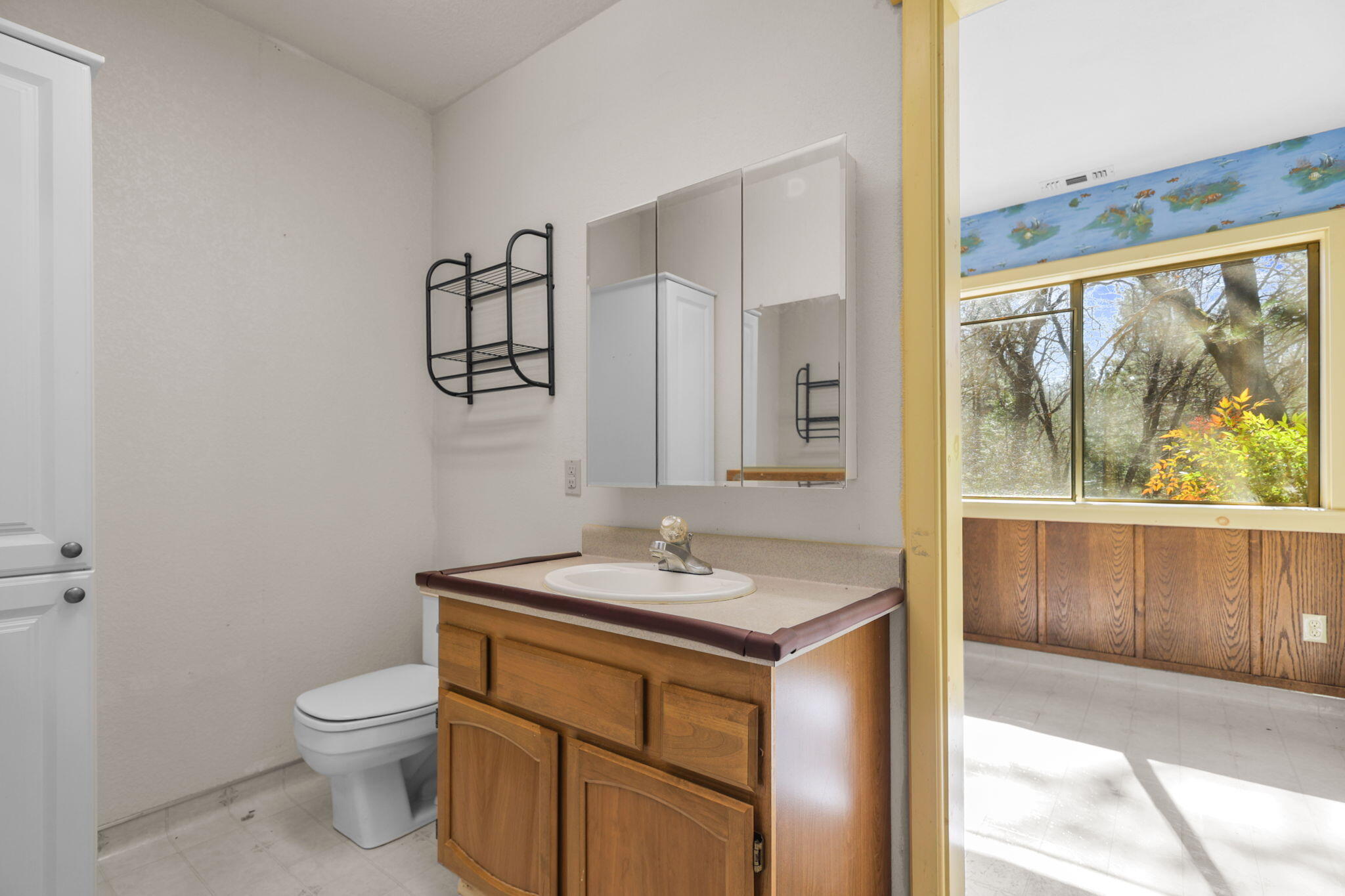 11828 Atkins Road Whitmore, CA 96096 - Photo 19 of 40 Bathroom