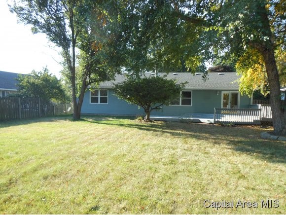 1113 Bugle Court Springfield, IL 62712 - Photo 3 of 24