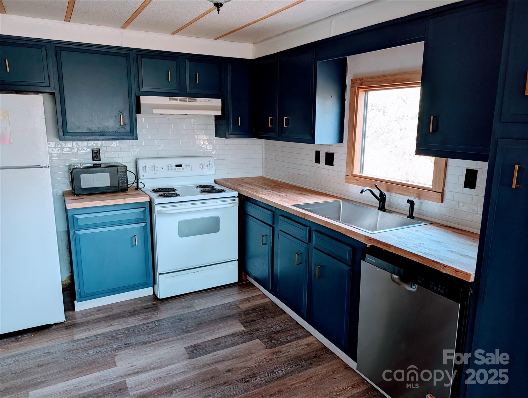 206 Bennett Road Stony Point, NC 28678 - Photo 8 of 26 Gallery Image 8