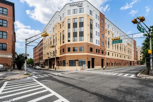 $2,238 | 72 South Essex Avenue, Unit 509, Orange, NJ 07050