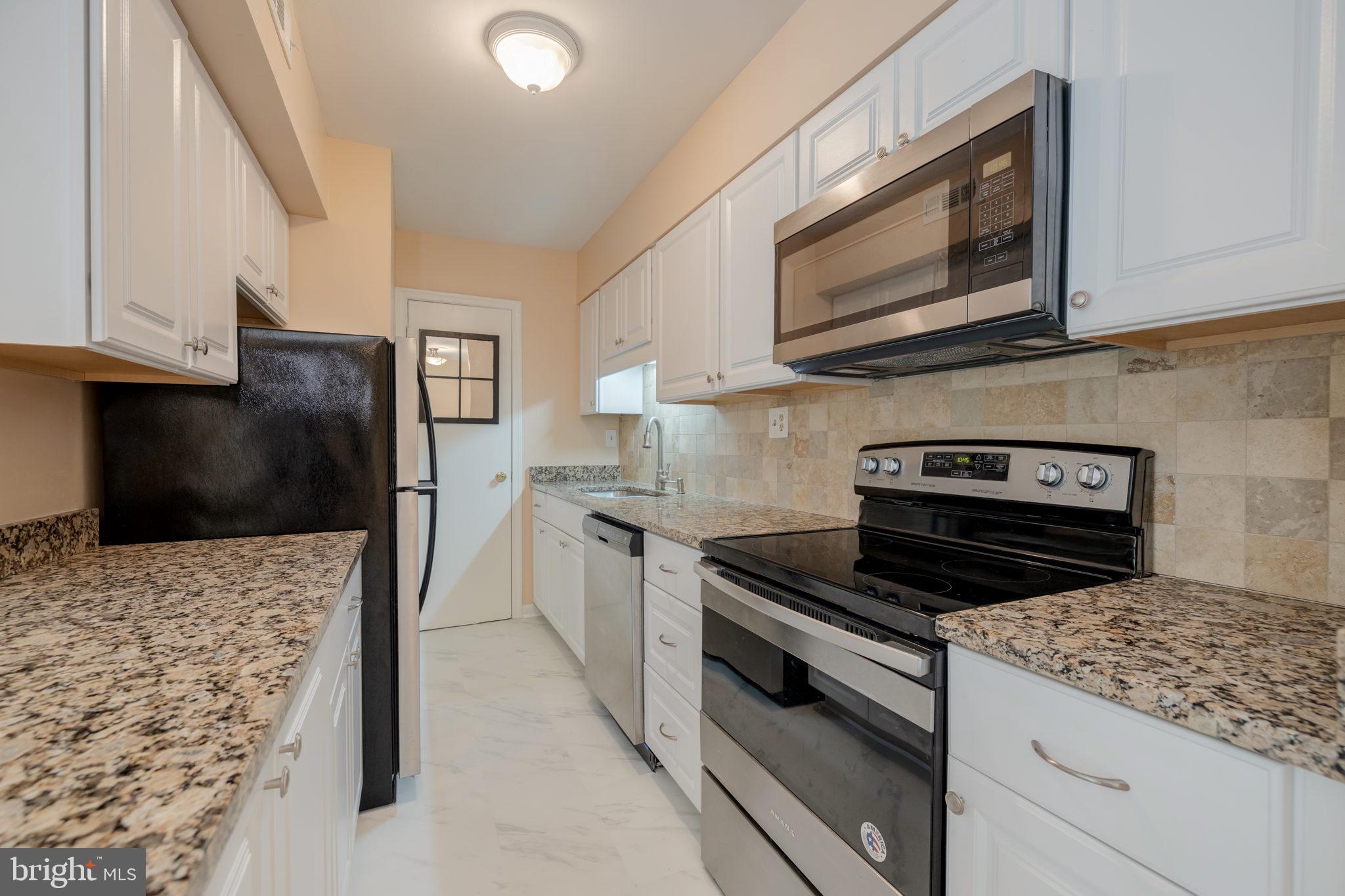 8360 Dunham Court, Unit D Springfield, VA 22152 - Photo 8 of 27 Kitchen