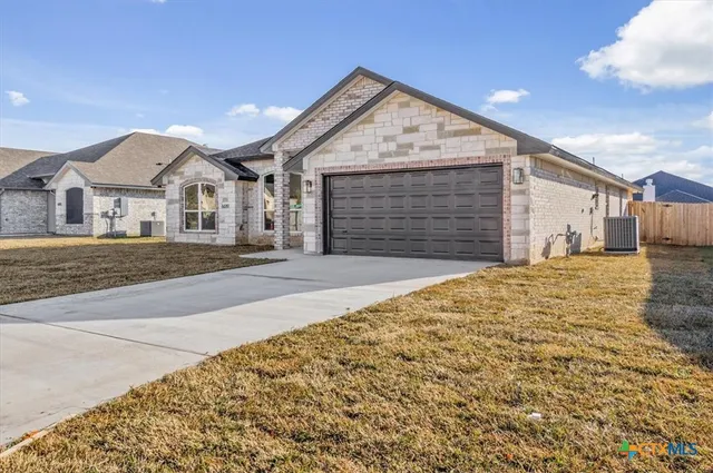 $2,100 | 6019 Catania Drive, Temple, TX 76502