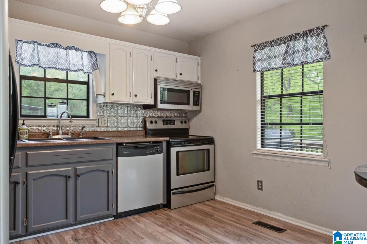 731 Ridgewood Drive Remlap, AL 35133 - Photo 8 of 17