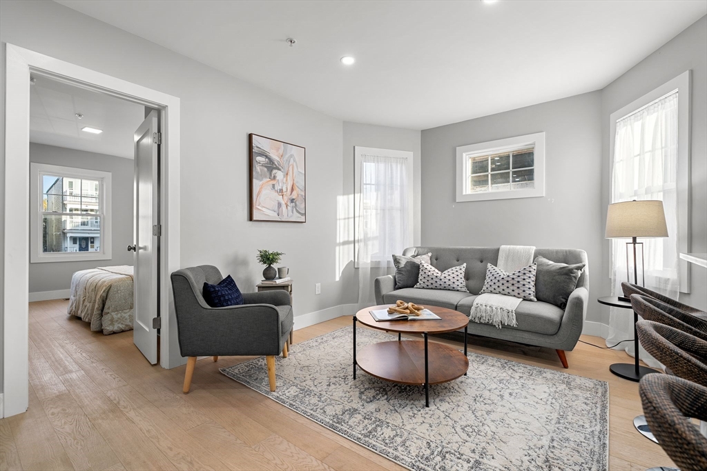 679-683 Columbia Road, Unit 4 Boston, MA 02125 - Photo 4 of 31