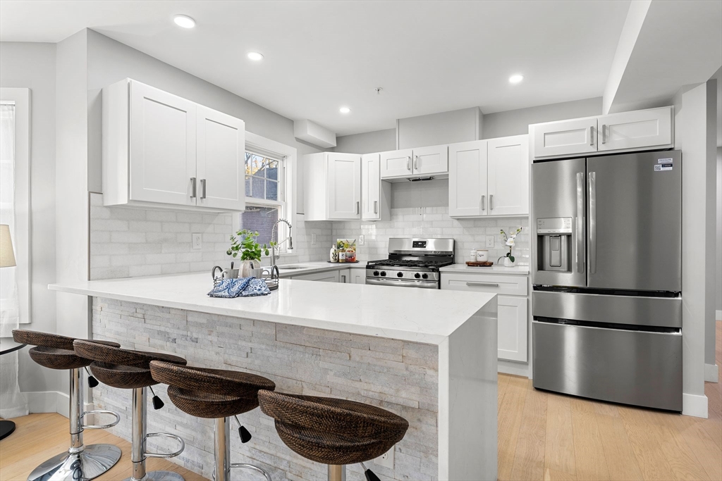 679-683 Columbia Road, Unit 4 Boston, MA 02125 - Photo 8 of 31