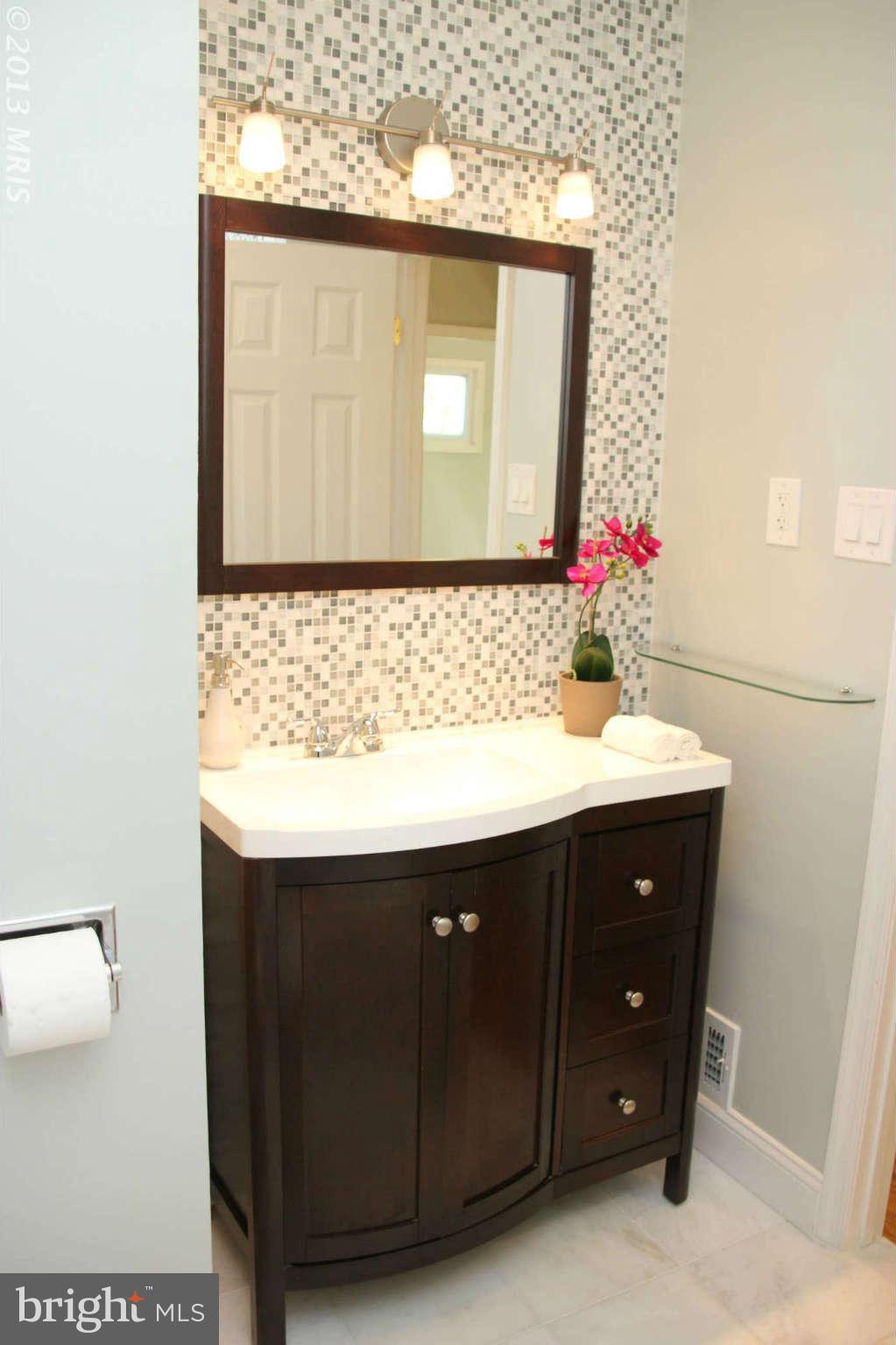 10822 Horde Street Silver Spring, MD 20902 - Photo 11 of 28 Bath