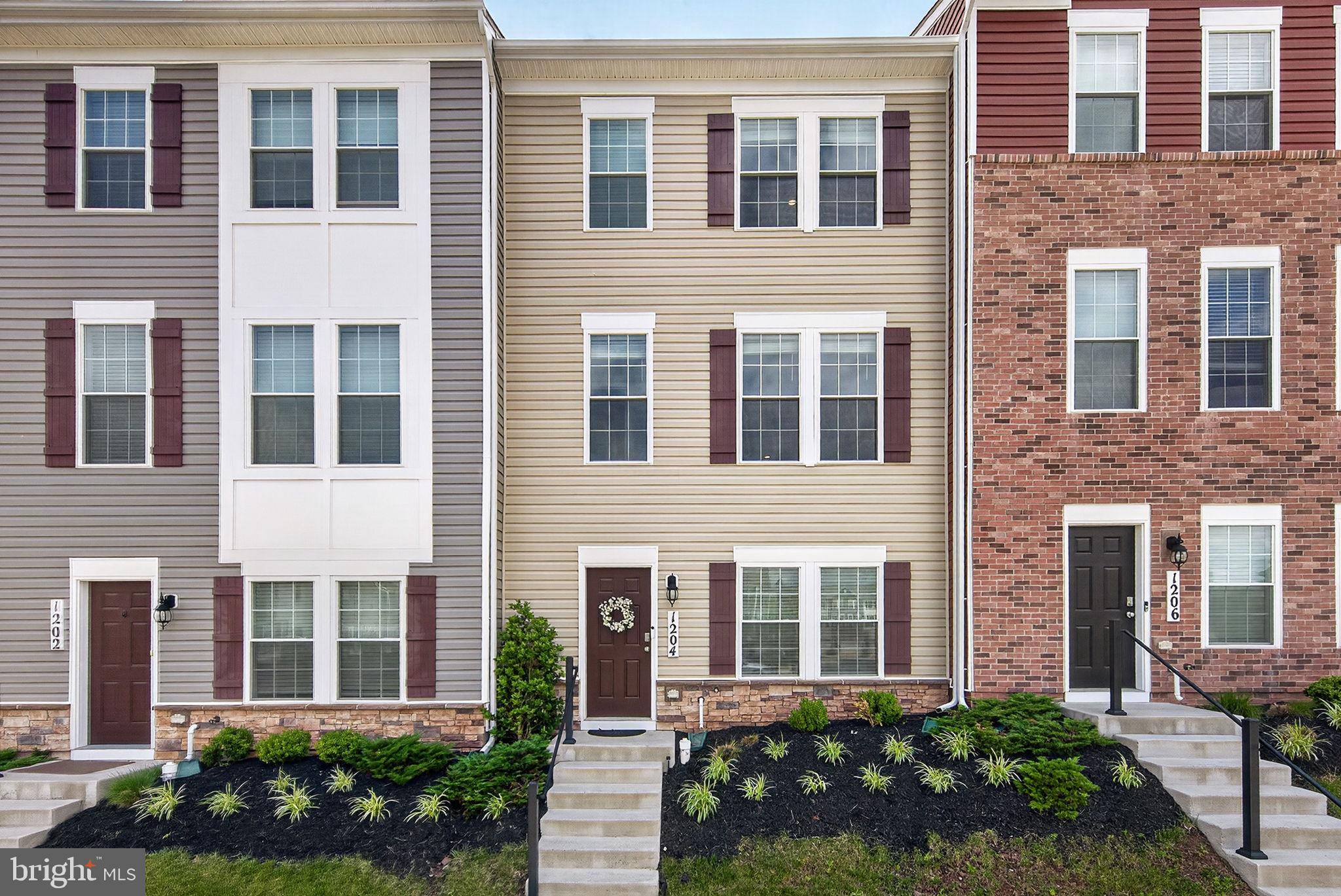 1204 Daphne Way Frederick, MD 21702 - Photo 3 of 46