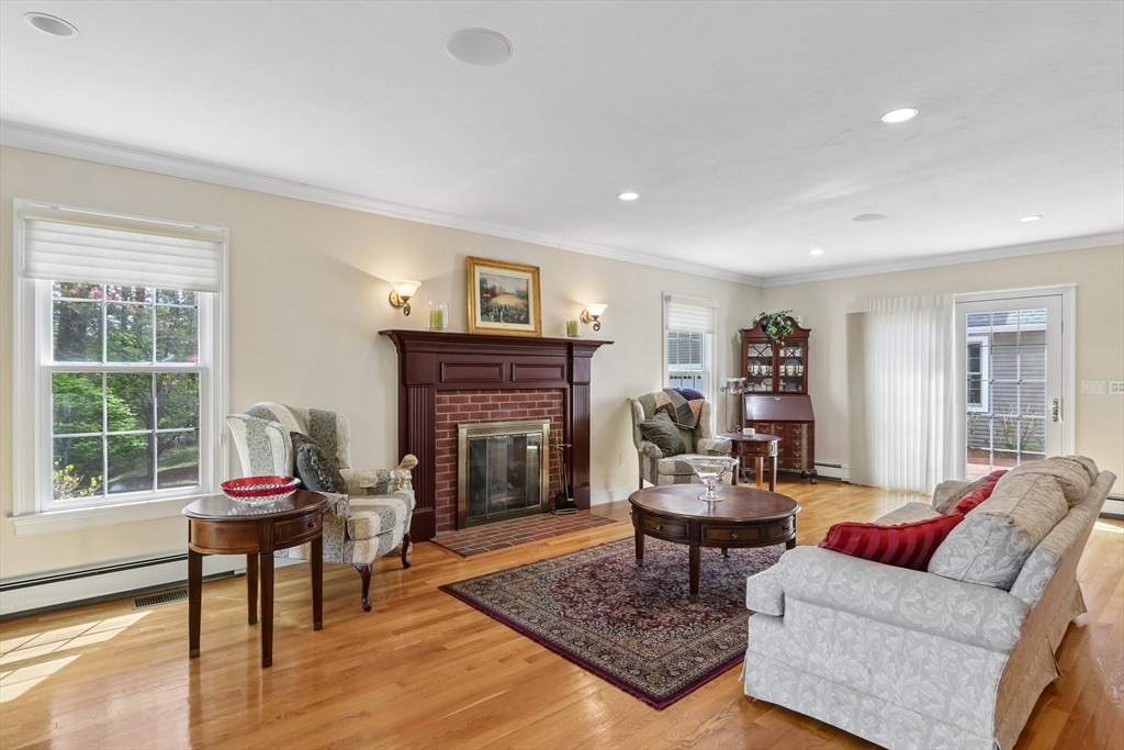 34 Broken Tree Road Medway, MA 02053 - Photo 6 of 45